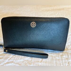 Tory Burch Robinson wallet